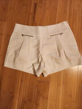 Loft Cream Colored Cotton Zip Side Shorts With Pockets Size 6 NWT
